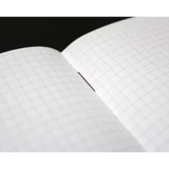 Apica | Cuaderno Premium CD Silky Red (Cuadros)