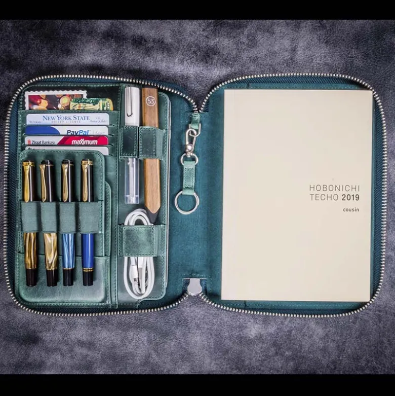 Galen Leather | Funda Leather Zippered Hobonichi Cousin A5 Planner Folio Crazy Horse Forest Green