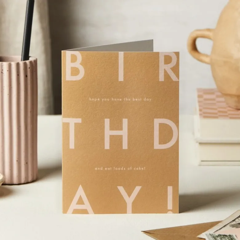 Katie Leamon | Tarjeta de Felicitación Eat Loads Of Cake