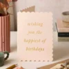 Katie Leamon | Tarjeta de Felicitación Scallop Happiest Birthday Blush