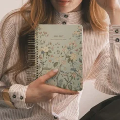 Kokonote | Agenda Escolar Muse Seasonal Flowers 2026-2027 (Diaria)