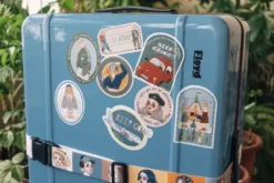 La Dolce Vita | Pegatina Waterproof Travel Agency Go Camping