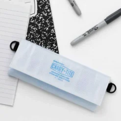 Penco | Estuche Carry Tite Case Clear M Light Blue