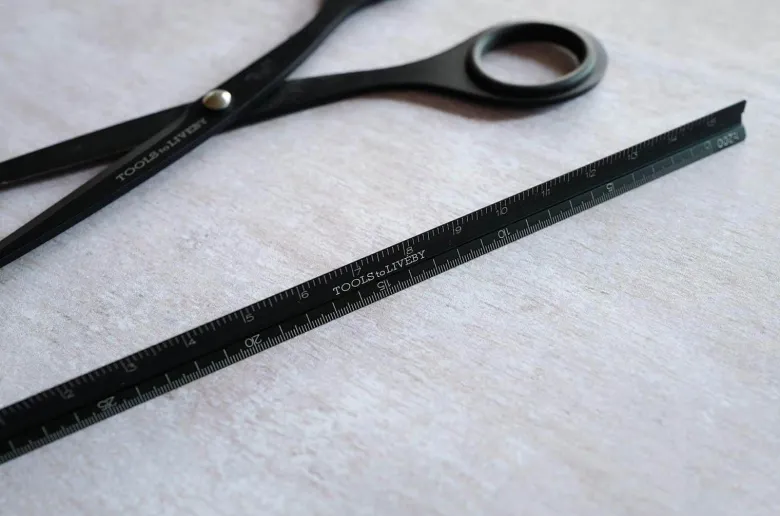 Tools To Liveby | Escalímetro de Aluminio
