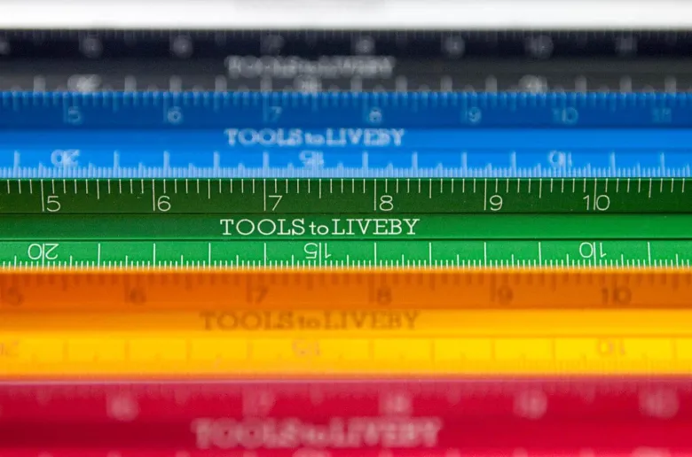 Tools To Liveby | Escalímetro de Aluminio