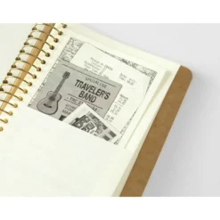 Traveler's Company | Cuaderno con Espiral A6 Slim Bolsillos de Papel