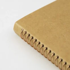Traveler's Company | Cuaderno con Espiral A5 Slim Papel Kraft