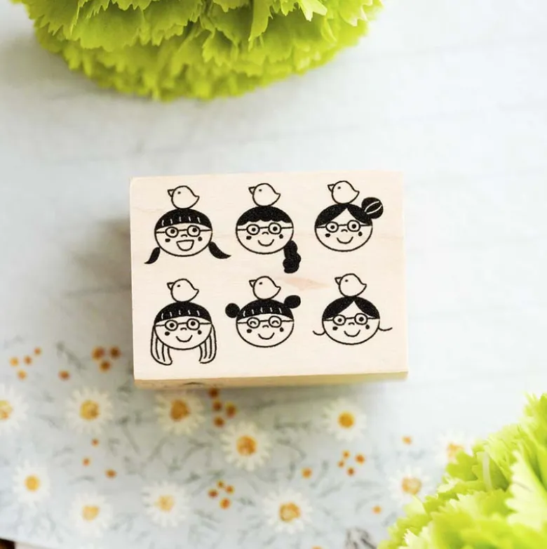 Yowoo Studio | Sello Smiley Faces